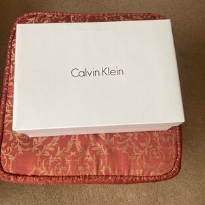 Beautiful Calvin Klein patent  leather black kitten heels 7.5